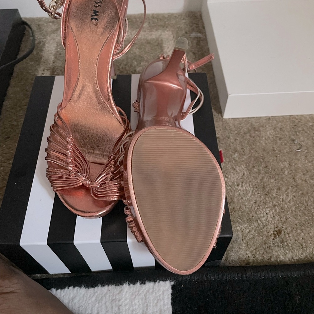 Kiss me heels